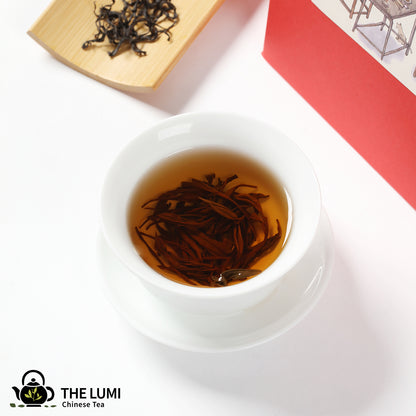 Lapsang Souchong - Classic Black Tea with a Smoky Charm